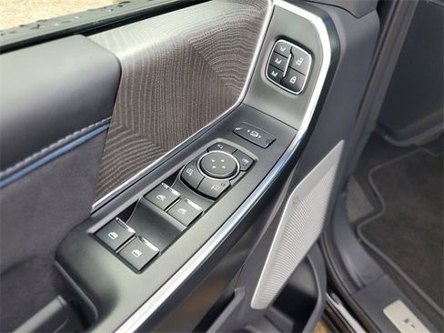 New 2025 Ford F250 Platinum w/ FX4 Off-Road Package image 20