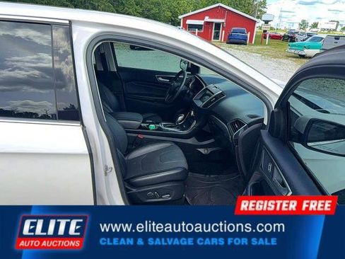 Used 2018 Ford Edge Titanium w/ Equipment Group 302A FWD image 9