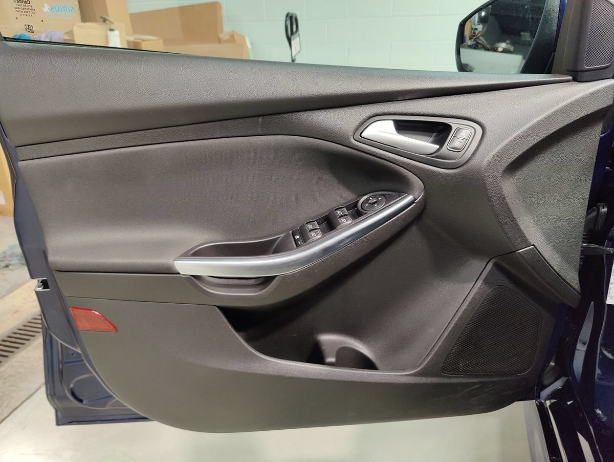 Used 2016 Ford Focus ST w/ Equipment Group 401A FWD image 21