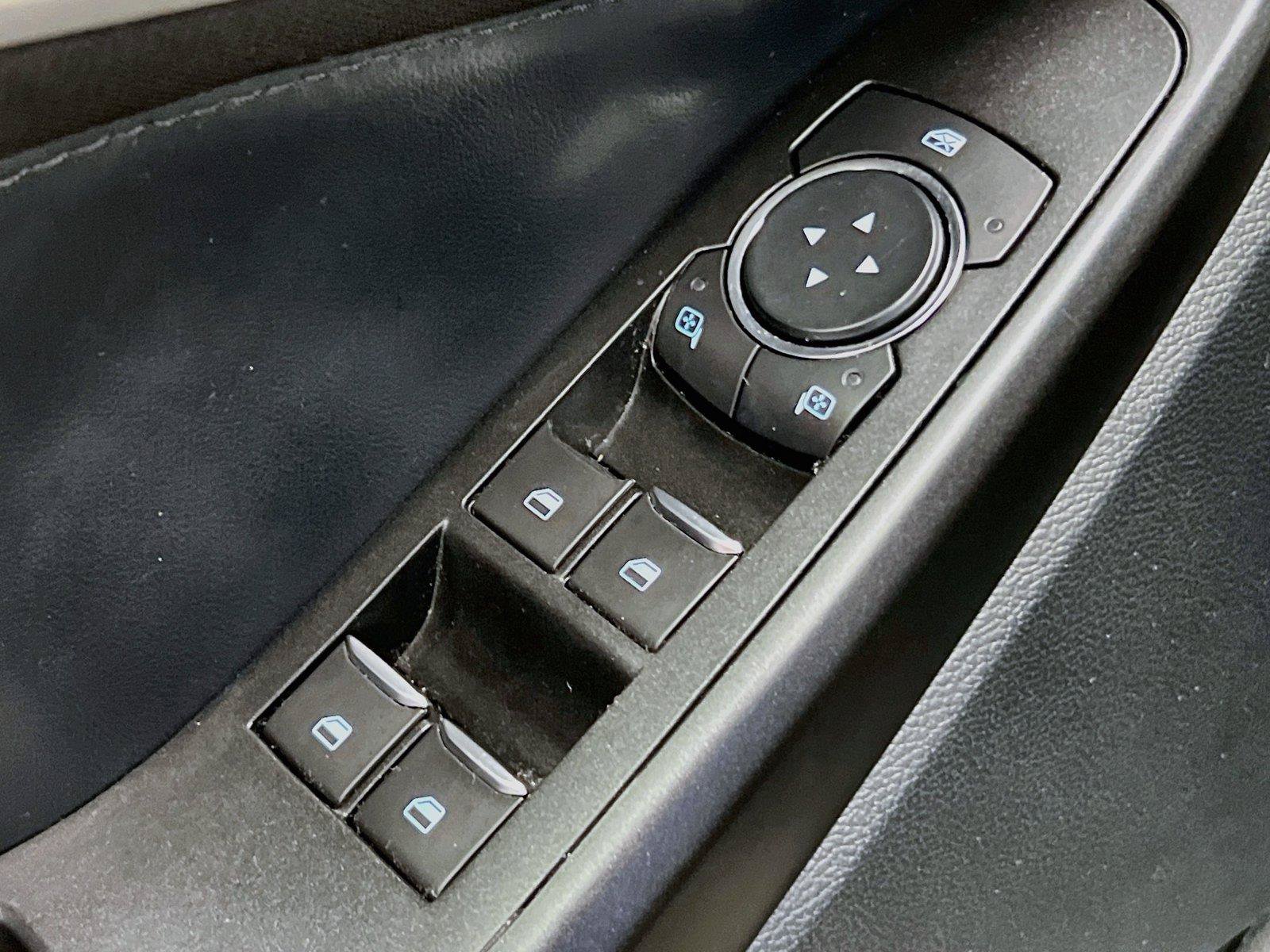 Used 2020 Ford Explorer XLT w/ Comfort Package AWD/4WD image 19