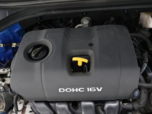 Used 2018 Hyundai Elantra SE FWD image 19