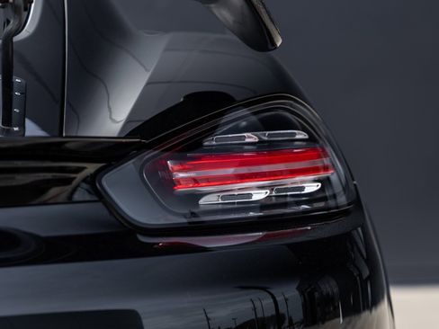 Used 2018 Porsche 718 Cayman S w/ Sport Chrono Package image 14