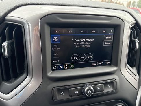 Used 2022 Chevrolet Silverado 1500 W/T w/ WT Value Package AWD/4WD image 18