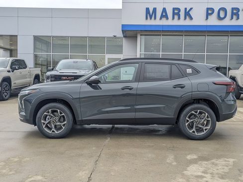 New 2026 Chevrolet Trax LT w/ LT Convenience Package image 9