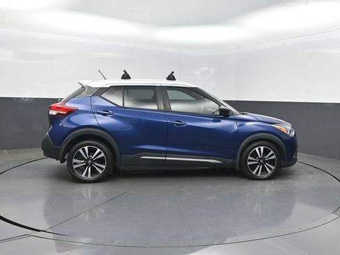 Used 2018 Nissan Kicks SR FWD image 26