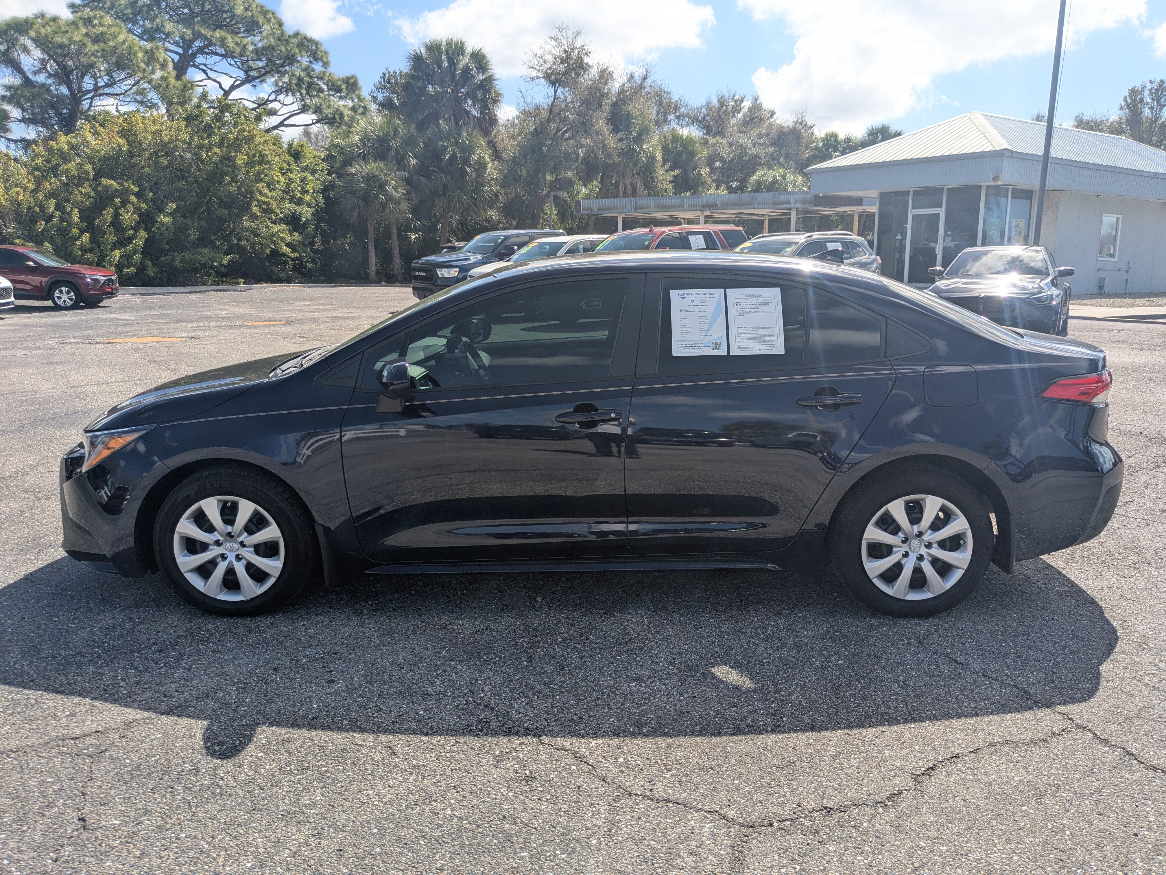 Used 2025 Toyota Corolla LE FWD image 7