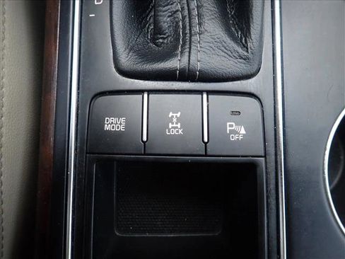 Used 2016 Kia Sorento EX w/ EX Premium Package image 19