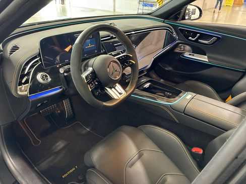 Used 2025 Mercedes-Benz E 53 AMG e 4MATIC Sedan image 4