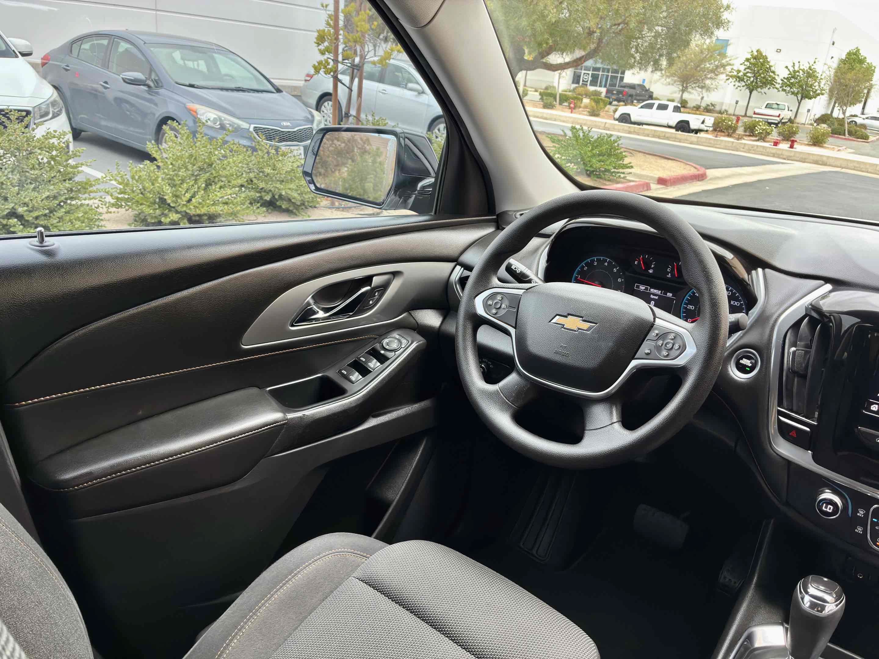 Used 2020 Chevrolet Traverse LS FWD image 16