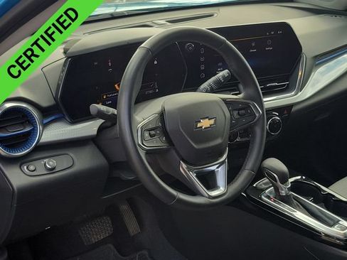 Certified 2025 Chevrolet Trax LT w/ Driver Confidence Package FWD image 7