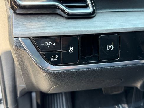 Used 2023 Kia Sportage X-Line w/ X-Line Premium Package AWD/4WD image 29