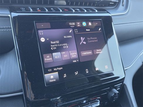 New 2025 Jeep Grand Cherokee L Laredo image 16