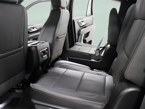 Used 2024 Chevrolet Tahoe RST w/ RST Performance Edition image 27