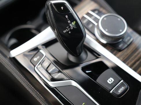 Used 2018 BMW 530i w/ Premium Package RWD image 44