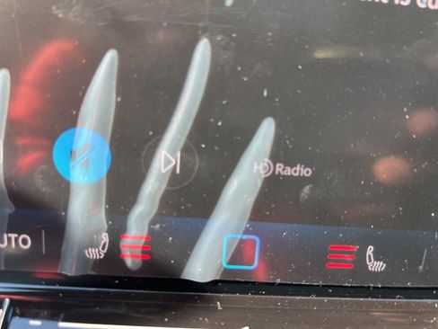 New 2025 Volkswagen Tiguan SE R-Line image 29