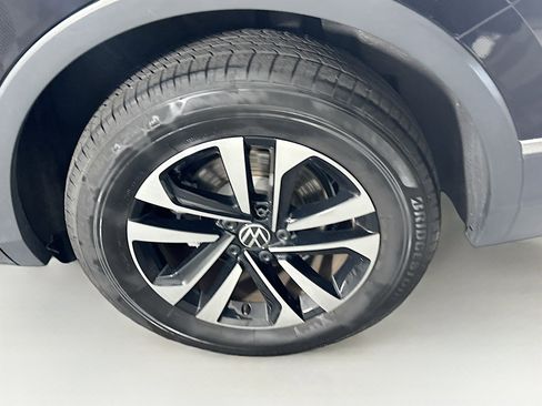 Used 2024 Volkswagen Tiguan S image 11