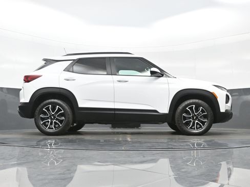 Used 2023 Chevrolet TrailBlazer ACTIV image 32