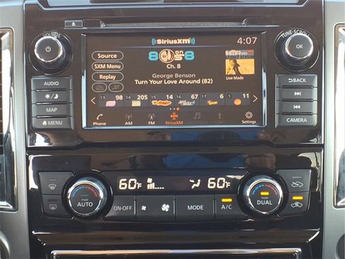 Used 2019 Nissan Titan Platinum Reserve image 24