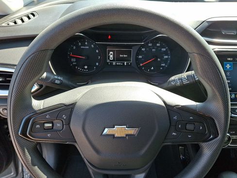 Used 2023 Chevrolet TrailBlazer LT w/ Convenience Package AWD/4WD image 18