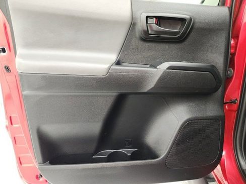 Certified 2022 Toyota Tacoma SR image 30