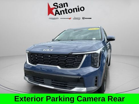 Used 2025 Kia Sorento S AWD/4WD image 6
