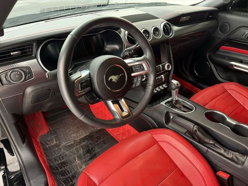 Used 2022 Ford Mustang GT Premium w/ GT Performance Package RWD image 4