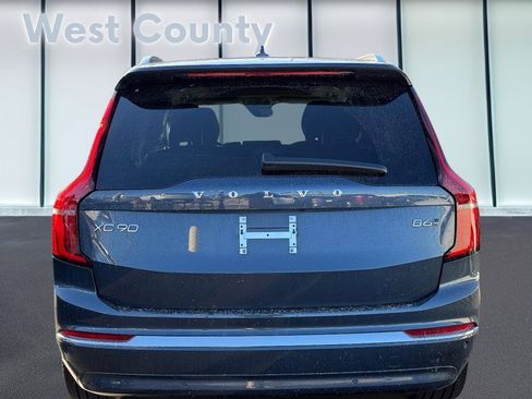 Used 2025 Volvo XC90 B6 Plus image 6