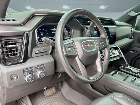 Used 2024 GMC Sierra 2500 AT4 w/ AT4 Premium Plus Package image 4