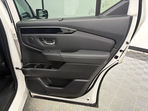 Used 2023 Honda Pilot EX-L image 18