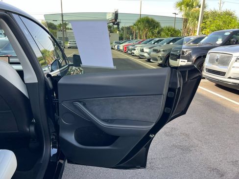 Used 2023 Tesla Model Y 2WD image 57