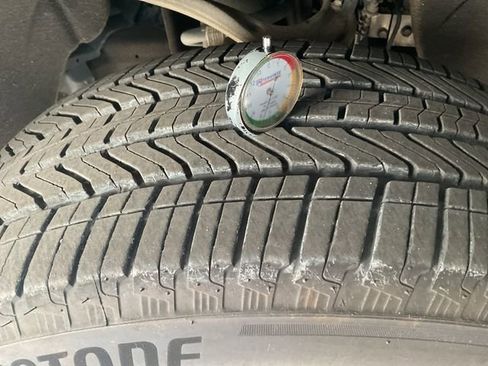 Used 2021 GMC Sierra 1500 AT4 w/ AT4 Premium Package image 6