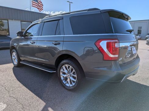 Certified 2021 Ford Expedition XLT image 8