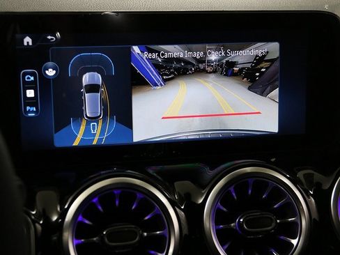 Certified 2025 Mercedes-Benz GLA 250 4MATIC image 21