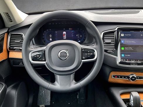 Used 2023 Volvo XC90 B6 Plus w/ Protection Package Premier image 8