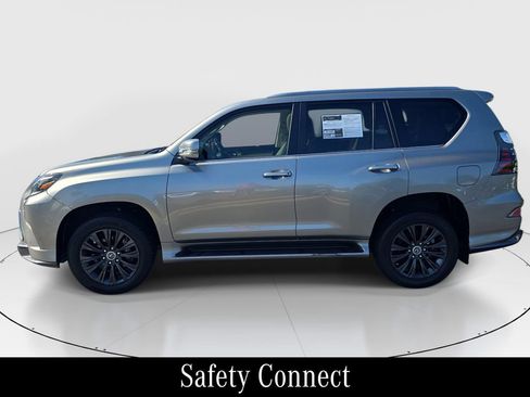 Used 2023 Lexus GX 460 Premium w/ Accessory Package AWD/4WD image 9