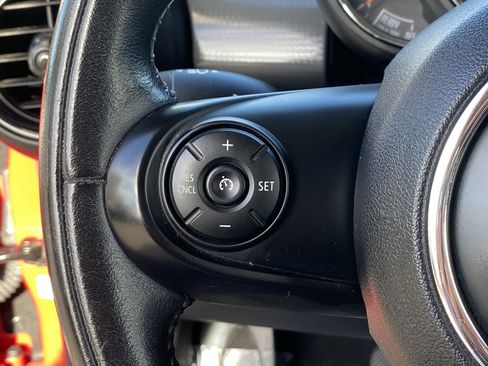 Used 2019 MINI Cooper 2-Door Hardtop image 26