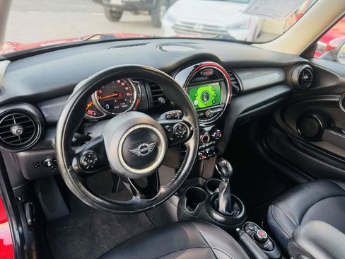 Used 2019 MINI Cooper 2-Door Hardtop image 16
