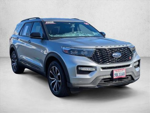Used 2020 Ford Explorer ST image 3
