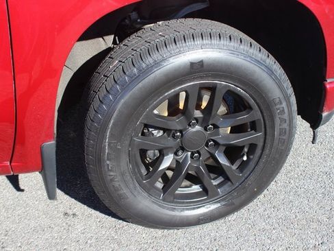 Used 2021 Chevrolet Silverado 1500 LT w/ Convenience Package II image 33