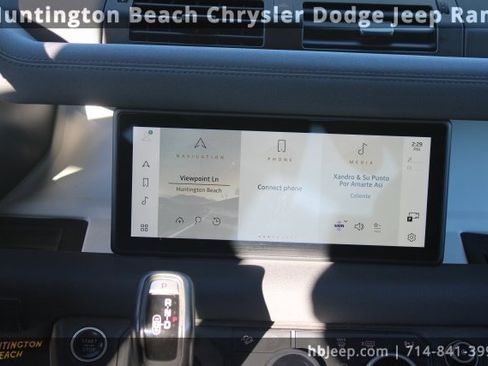 Used 2023 Land Rover Defender 110 SE image 14