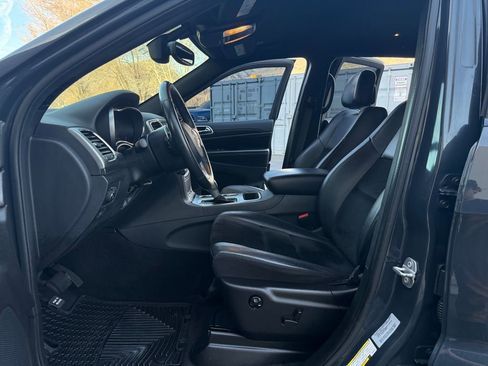 Used 2017 Jeep Grand Cherokee Altitude image 27