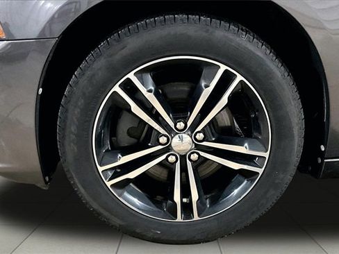 Used 2014 Dodge Charger SXT image 9