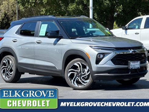 Used 2026 Chevrolet TrailBlazer RS w/ Convenience Package AWD/4WD image 1