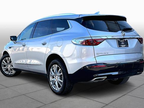 Used 2022 Buick Enclave Premium image 12