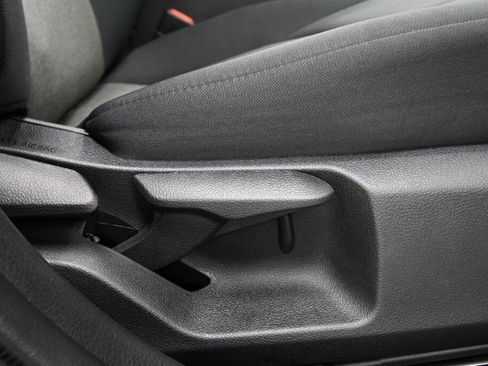 Used 2022 Toyota Camry LE image 24