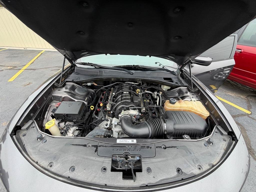 Used 2015 Dodge Charger R/T w/ Plus Group RWD image 37