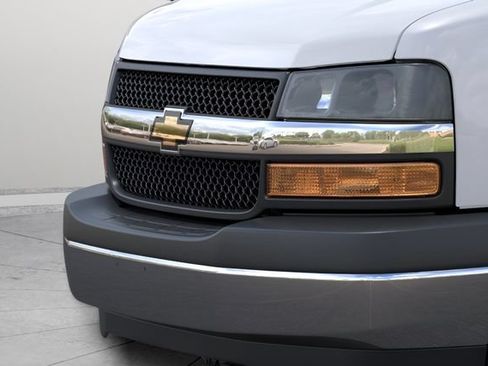 New 2025 Chevrolet Express 3500 w/ Power Convenience Package RWD image 16