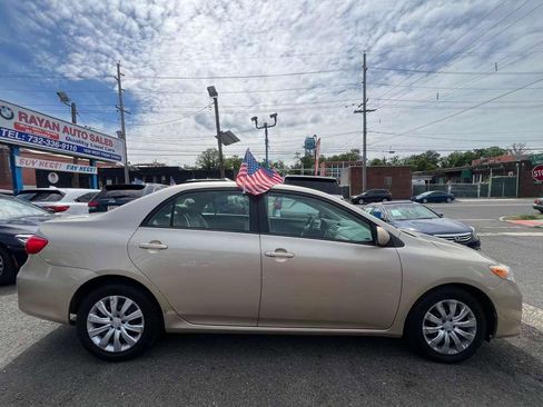 Used 2012 Toyota Corolla LE FWD image 11