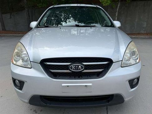 Used 2009 Kia Rondo EX w/ Premium Pkg FWD image 2