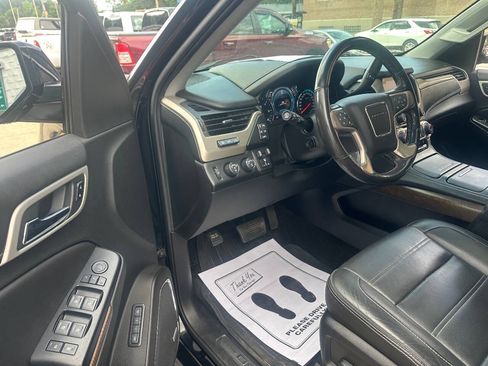 Used 2018 GMC Yukon XL Denali w/ Denali Ultimate Package AWD/4WD image 10